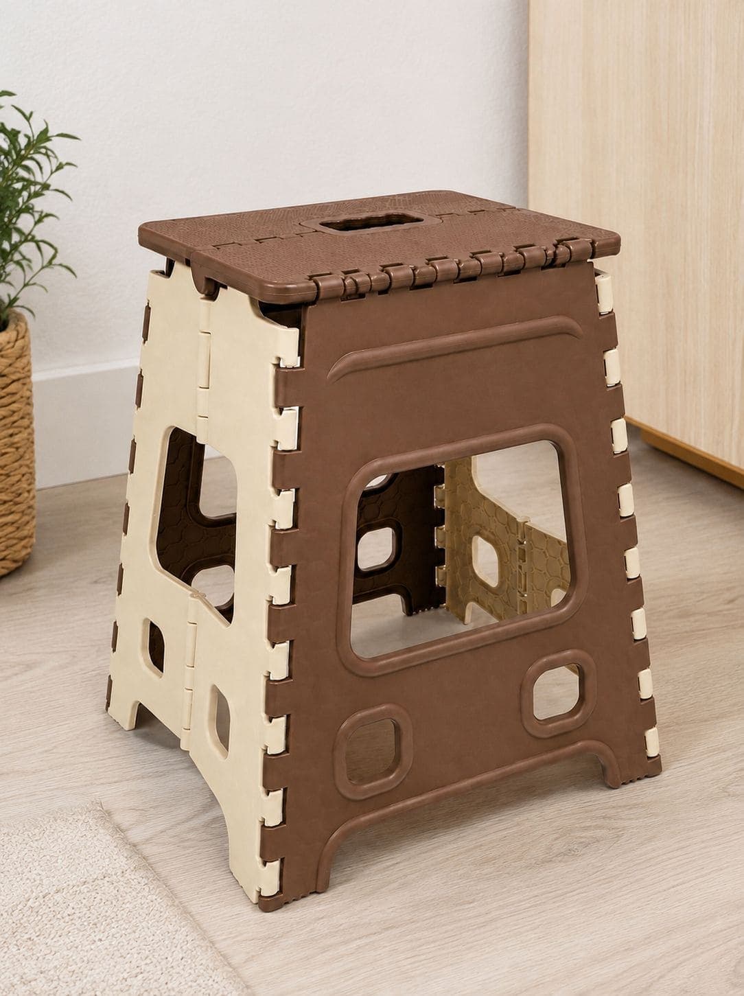 Folding Stool 18"
